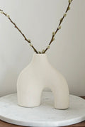 Vase en céramique asymétrique