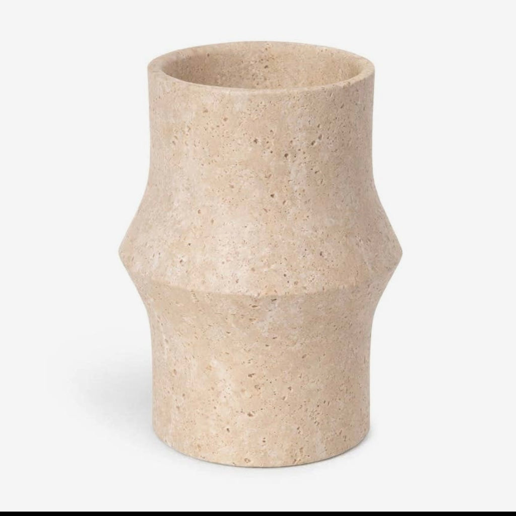 Vase design en Travertin
